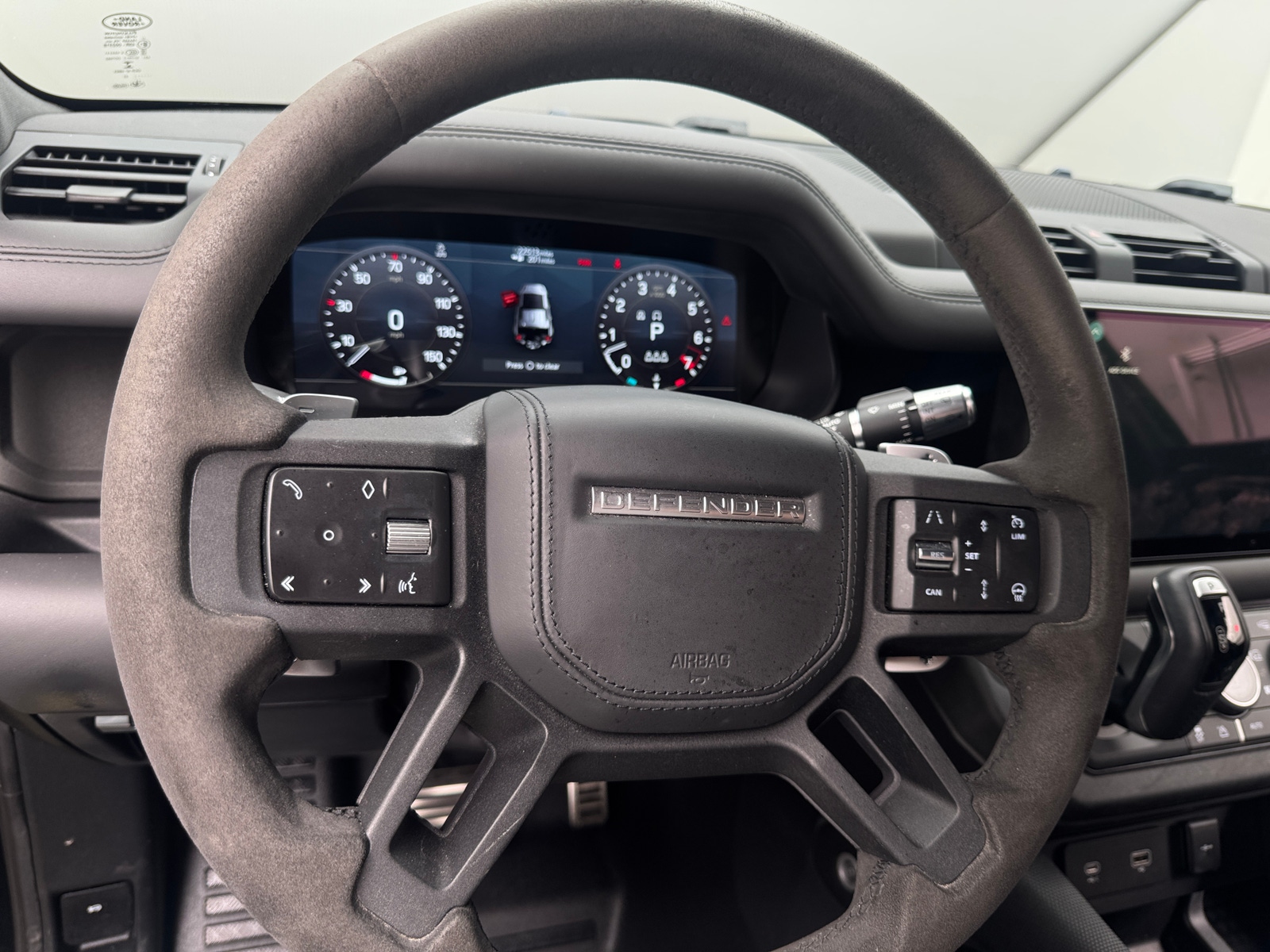Thumbnail: 2022 Land Rover Defender - 4