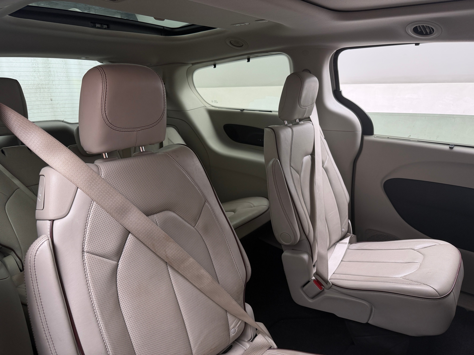 Thumbnail: 2020 Chrysler Pacifica - 5