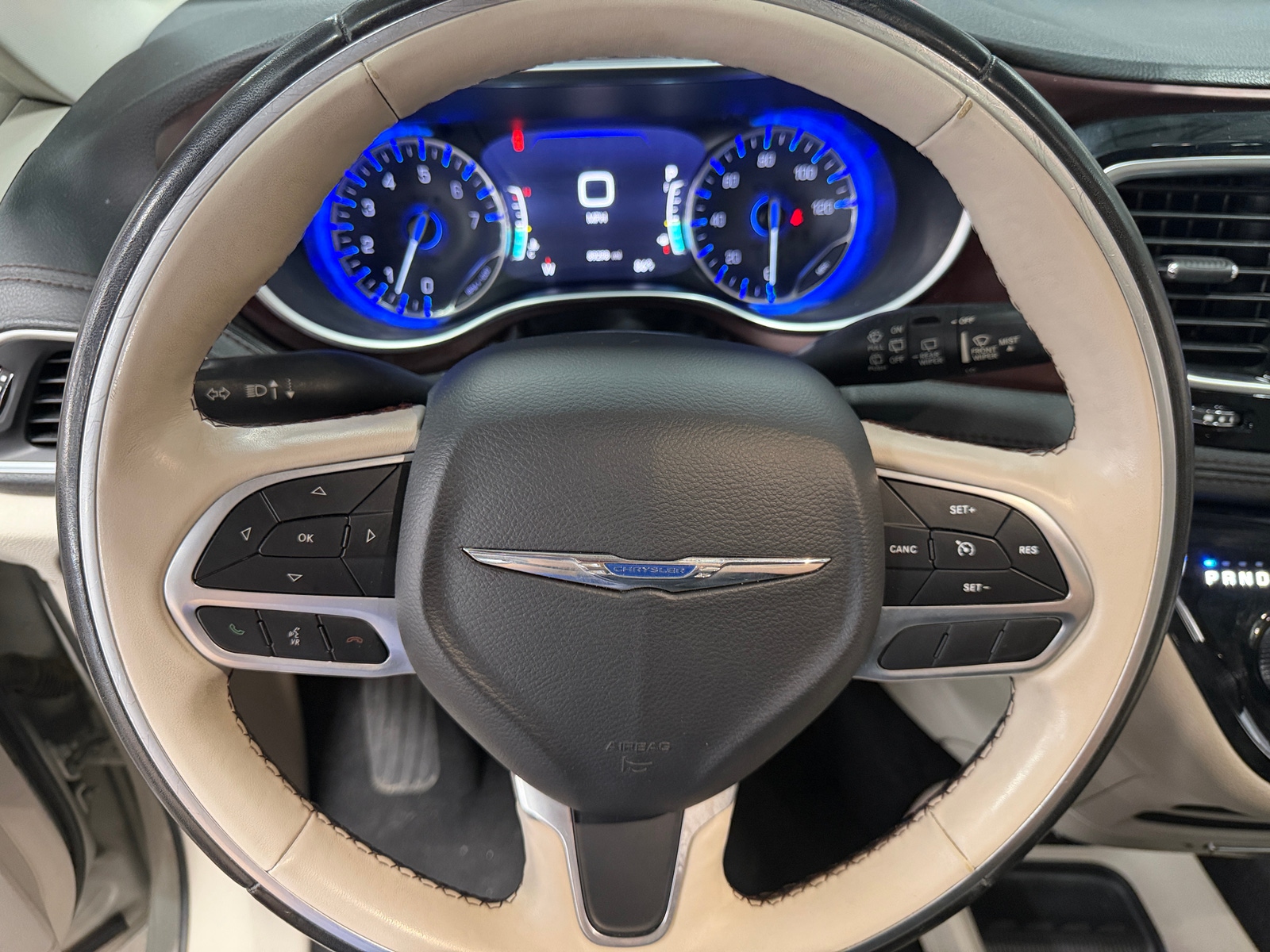 Thumbnail: 2020 Chrysler Pacifica - 4