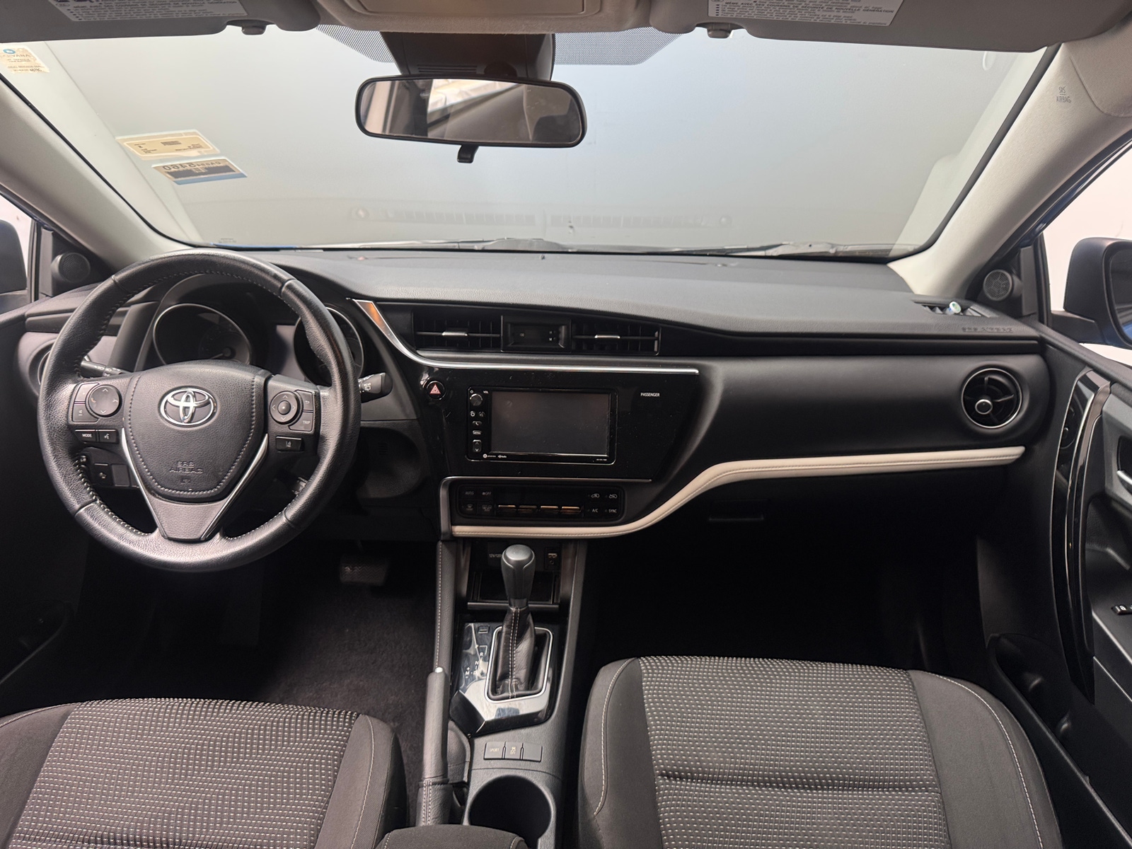 Thumbnail: 2018 Toyota Corolla iM - 3