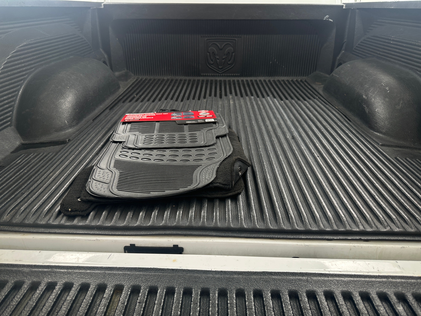 Thumbnail: 2019 RAM 1500 Classic - 7