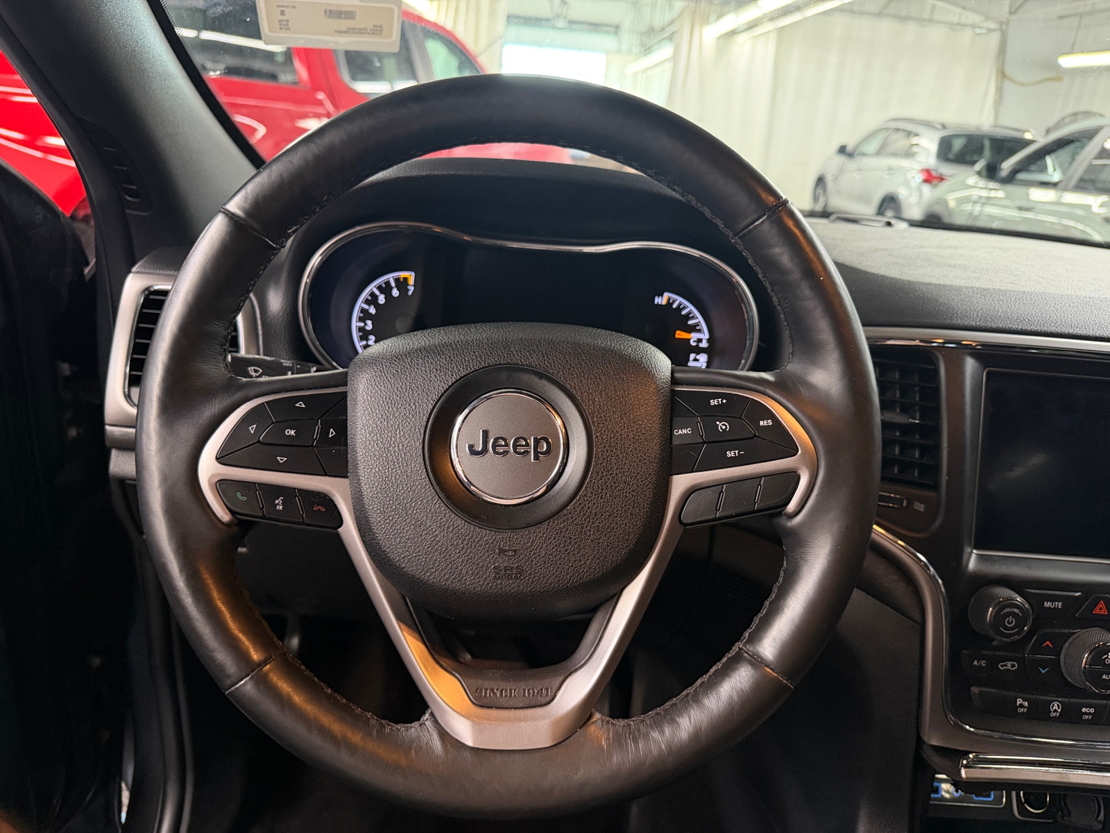 Thumbnail: 2018 Jeep Grand Cherokee - 4