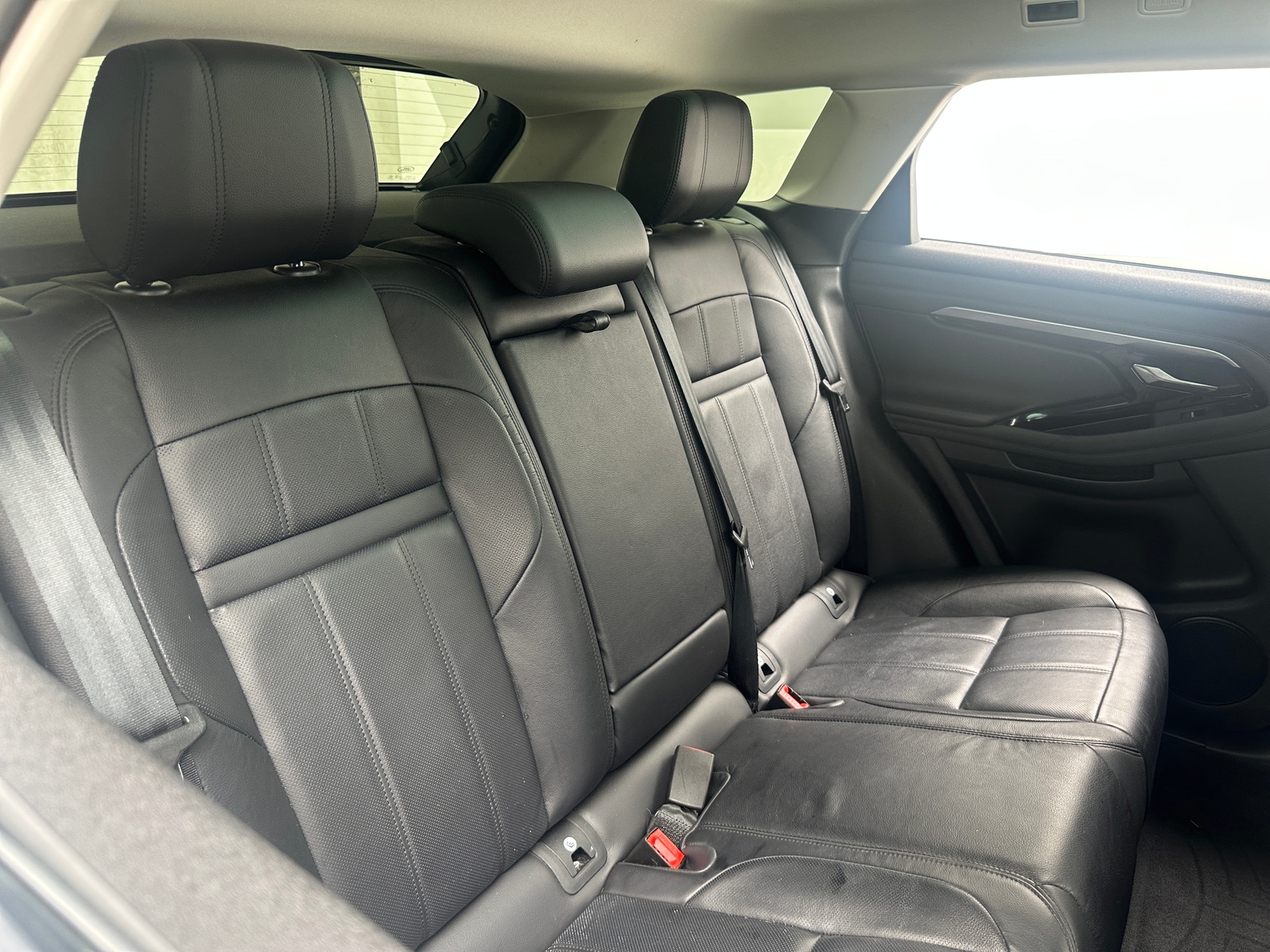 Thumbnail: 2021 Land Rover Range Rover Evoque - 6