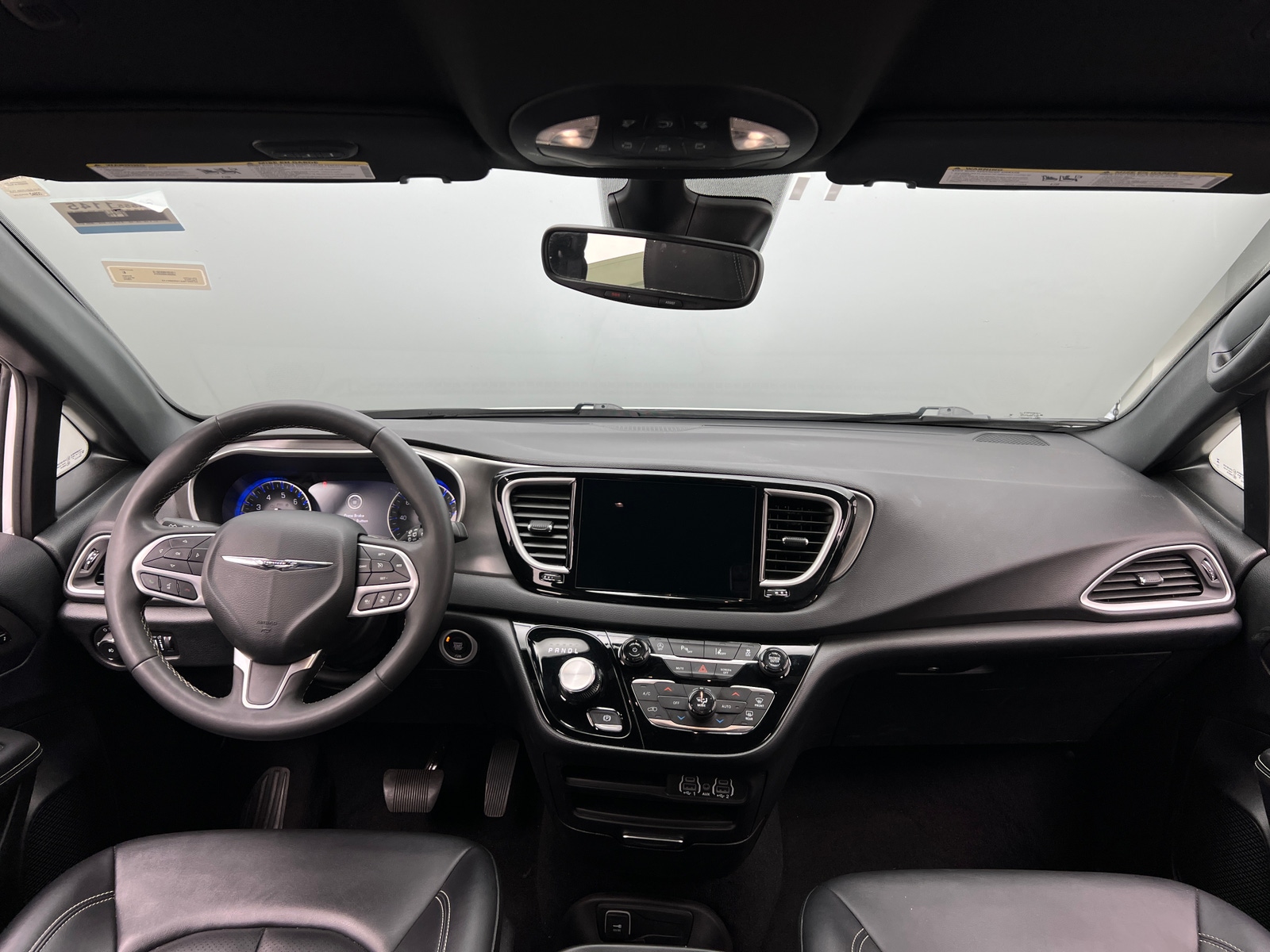 Thumbnail: 2025 Chrysler Pacifica - 2