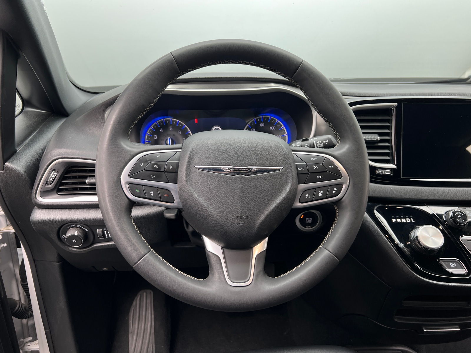 Thumbnail: 2025 Chrysler Pacifica - 4