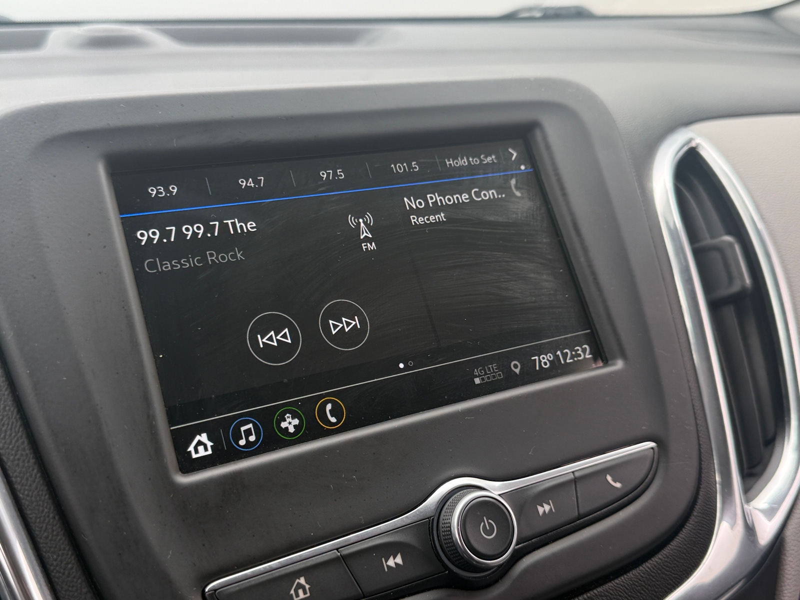 Thumbnail: 2019 Chevrolet Equinox - 4