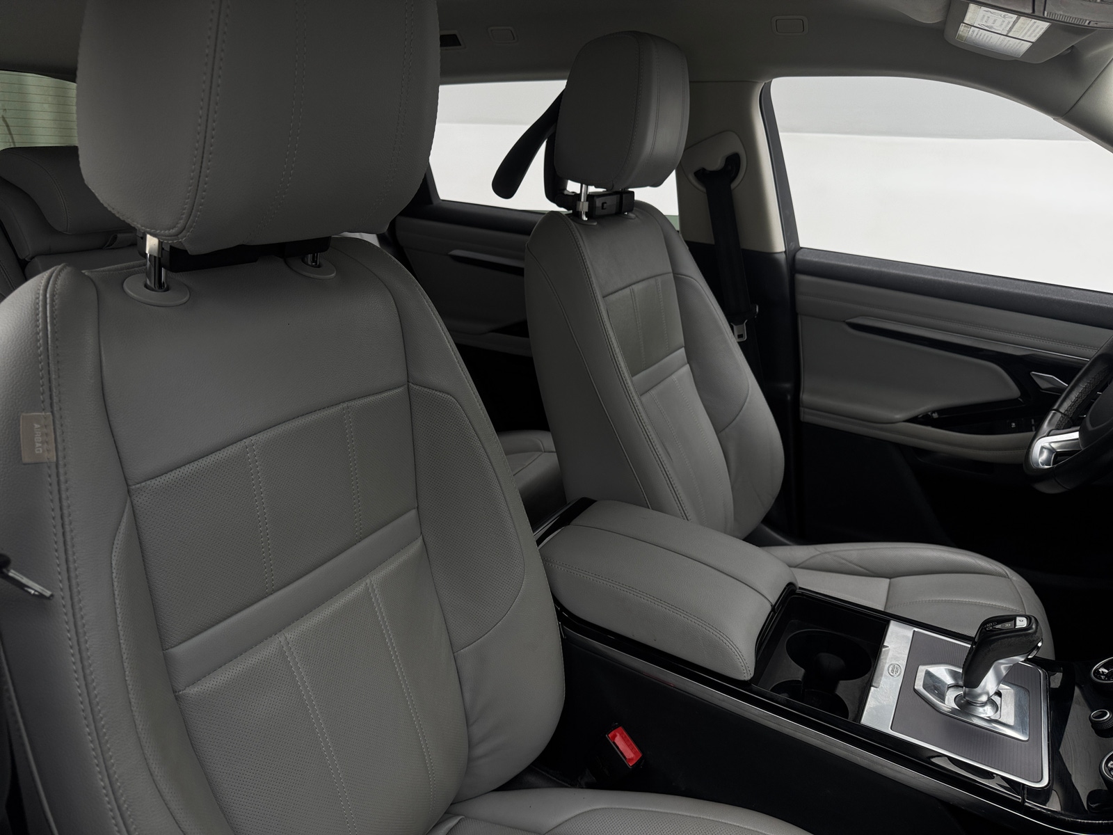 Thumbnail: 2020 Land Rover Range Rover Evoque - 2