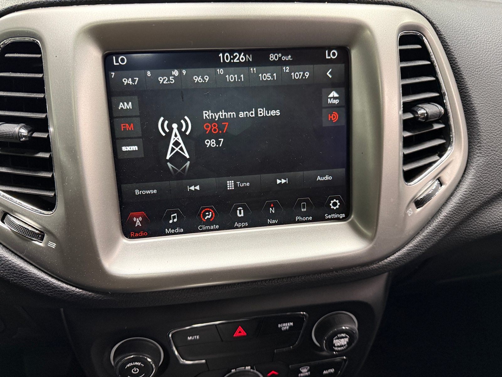 Thumbnail: 2018 Jeep Compass - 4