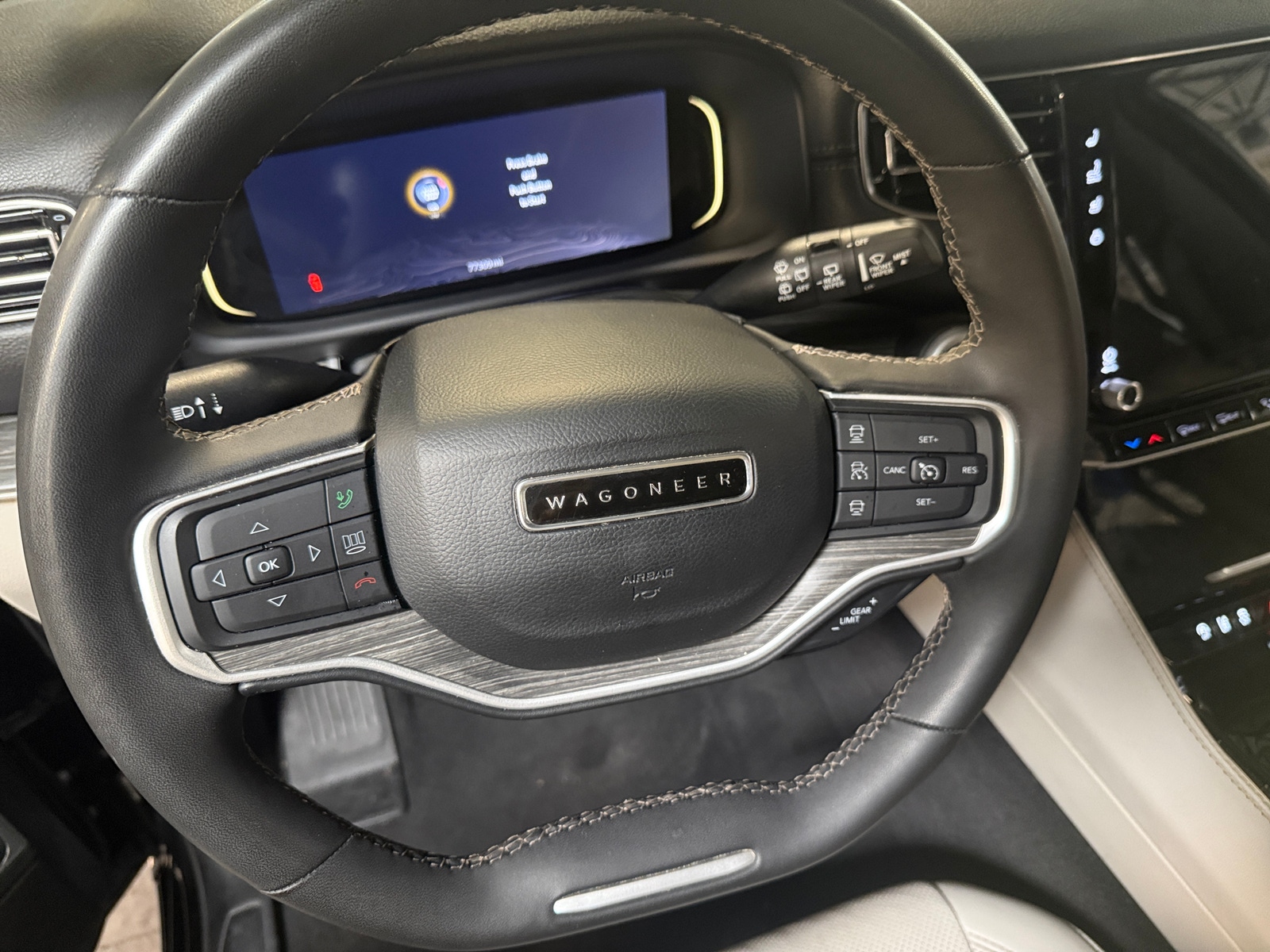 Thumbnail: 2024 Jeep Wagoneer - 4