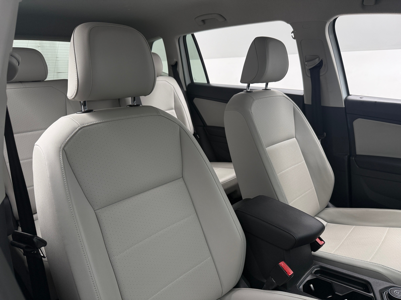 Thumbnail: 2019 Volkswagen Tiguan - 2
