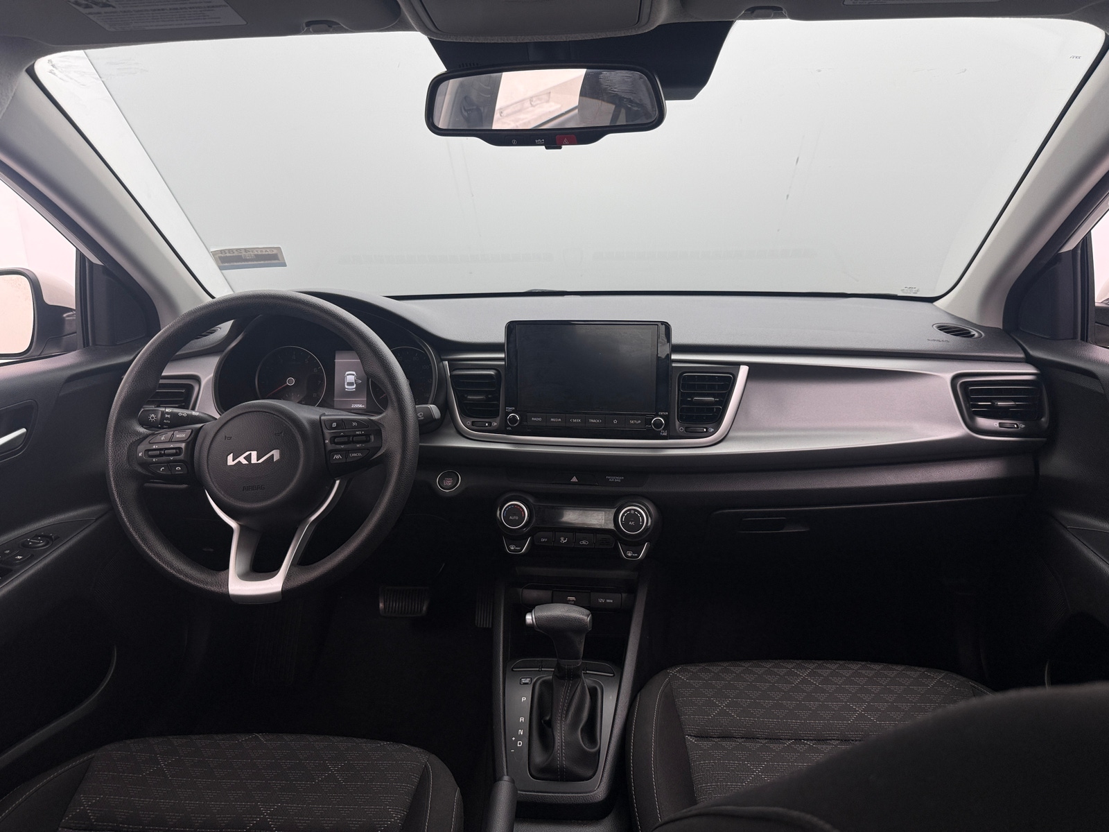 Thumbnail: 2023 Kia Rio - 3