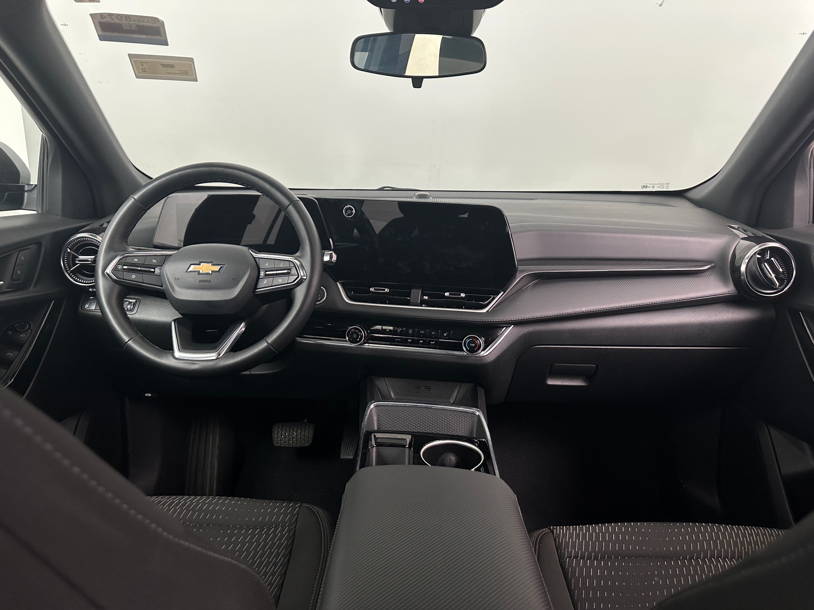 Thumbnail: 2025 Chevrolet Equinox - 3
