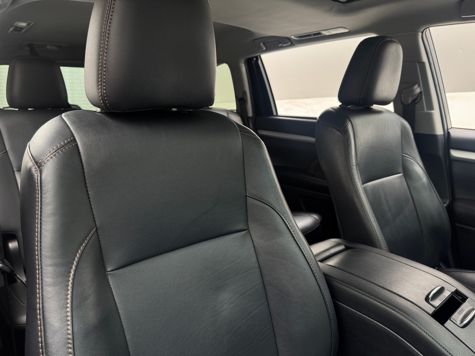 Thumbnail: 2019 Toyota Highlander - 2