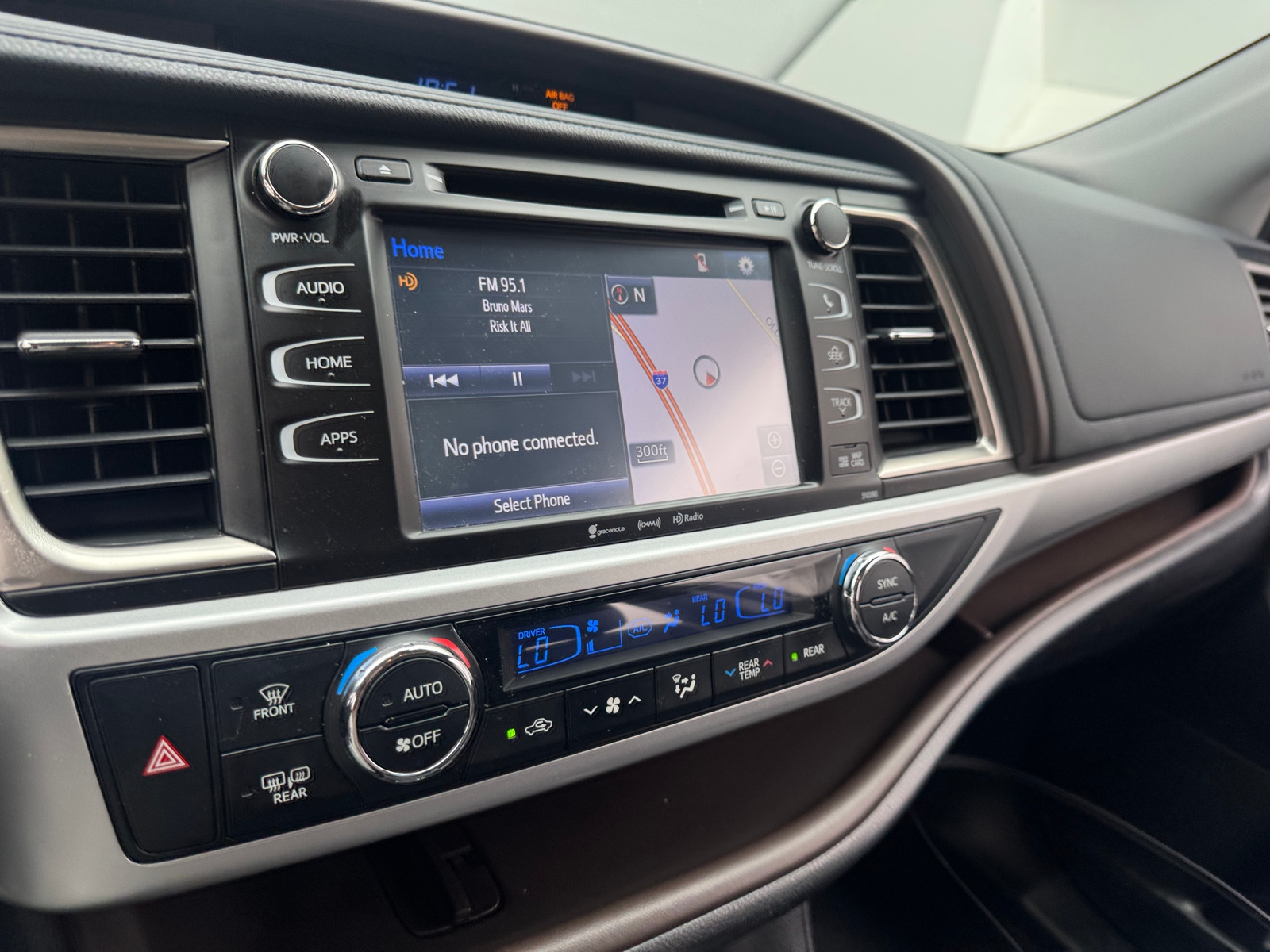 Thumbnail: 2019 Toyota Highlander - 4
