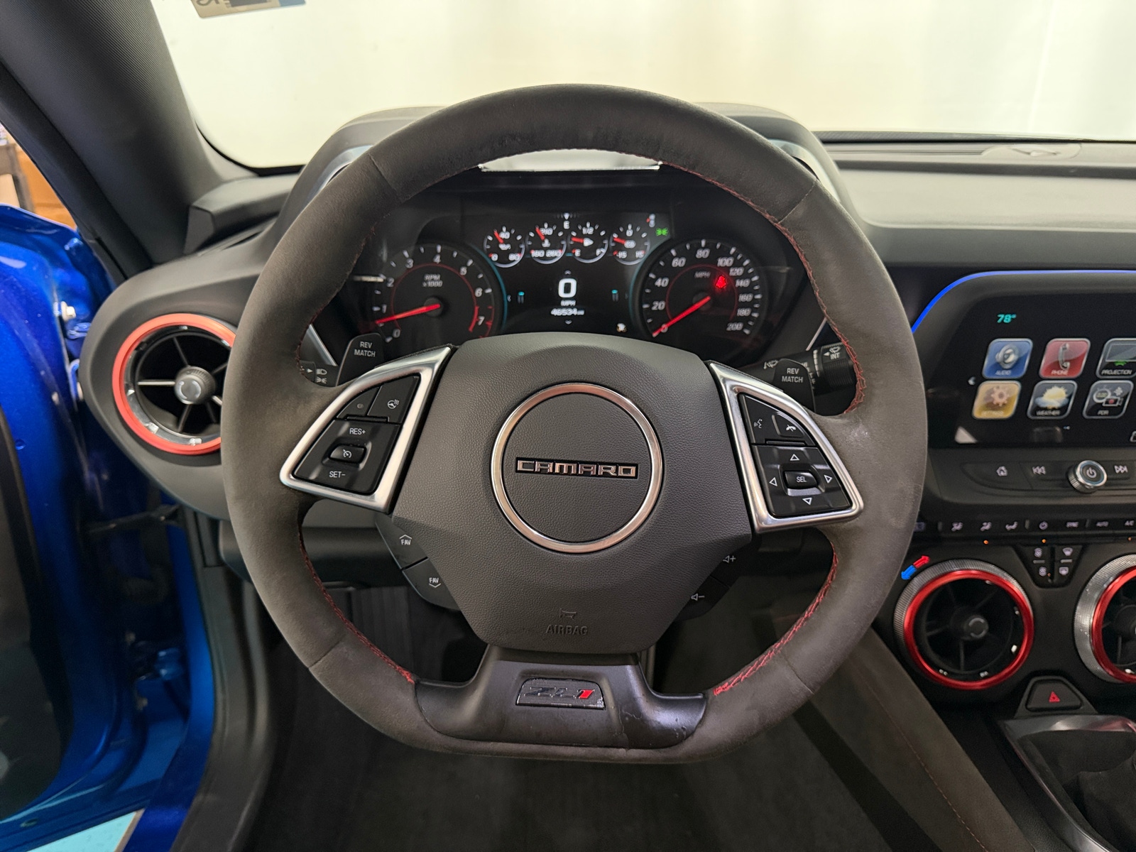 Thumbnail: 2018 Chevrolet Camaro - 3