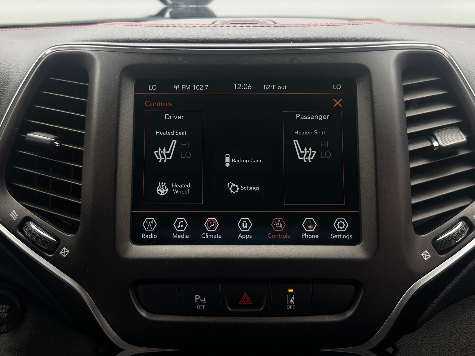 Thumbnail: 2021 Jeep Cherokee - 4