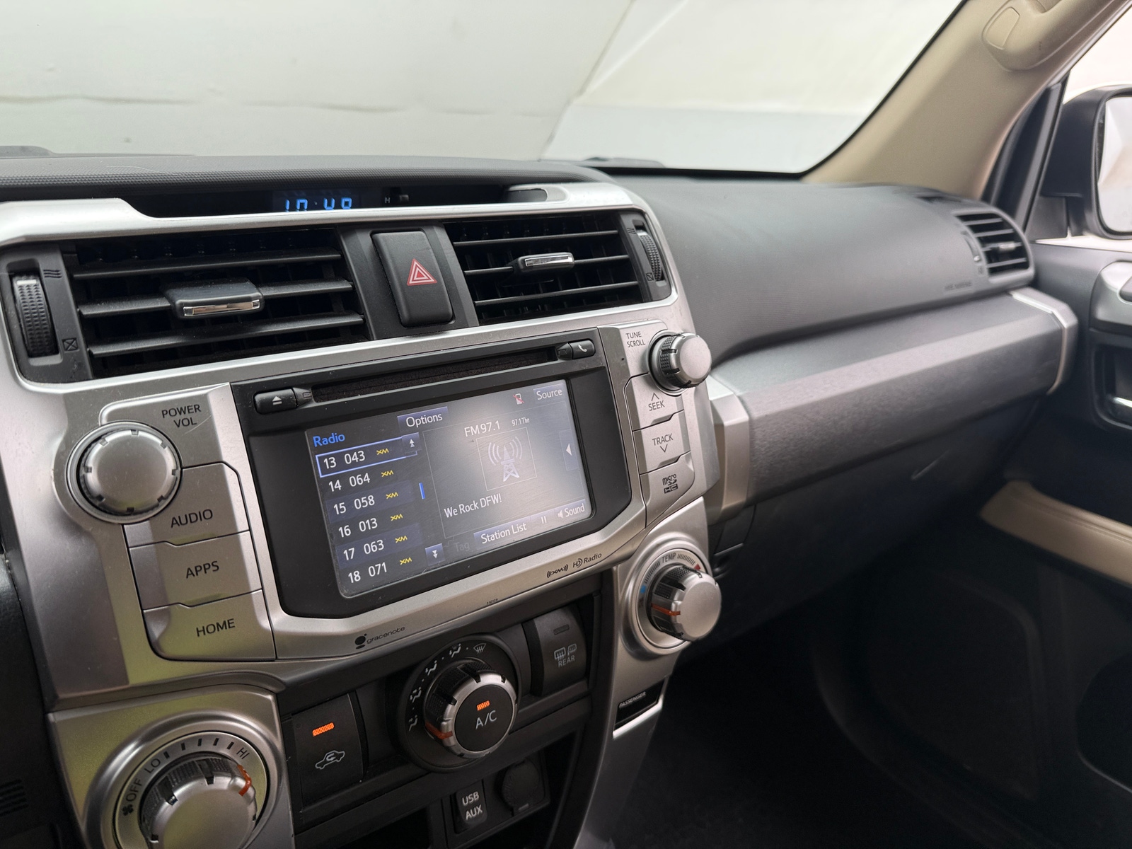 Thumbnail: 2017 Toyota 4Runner - 4