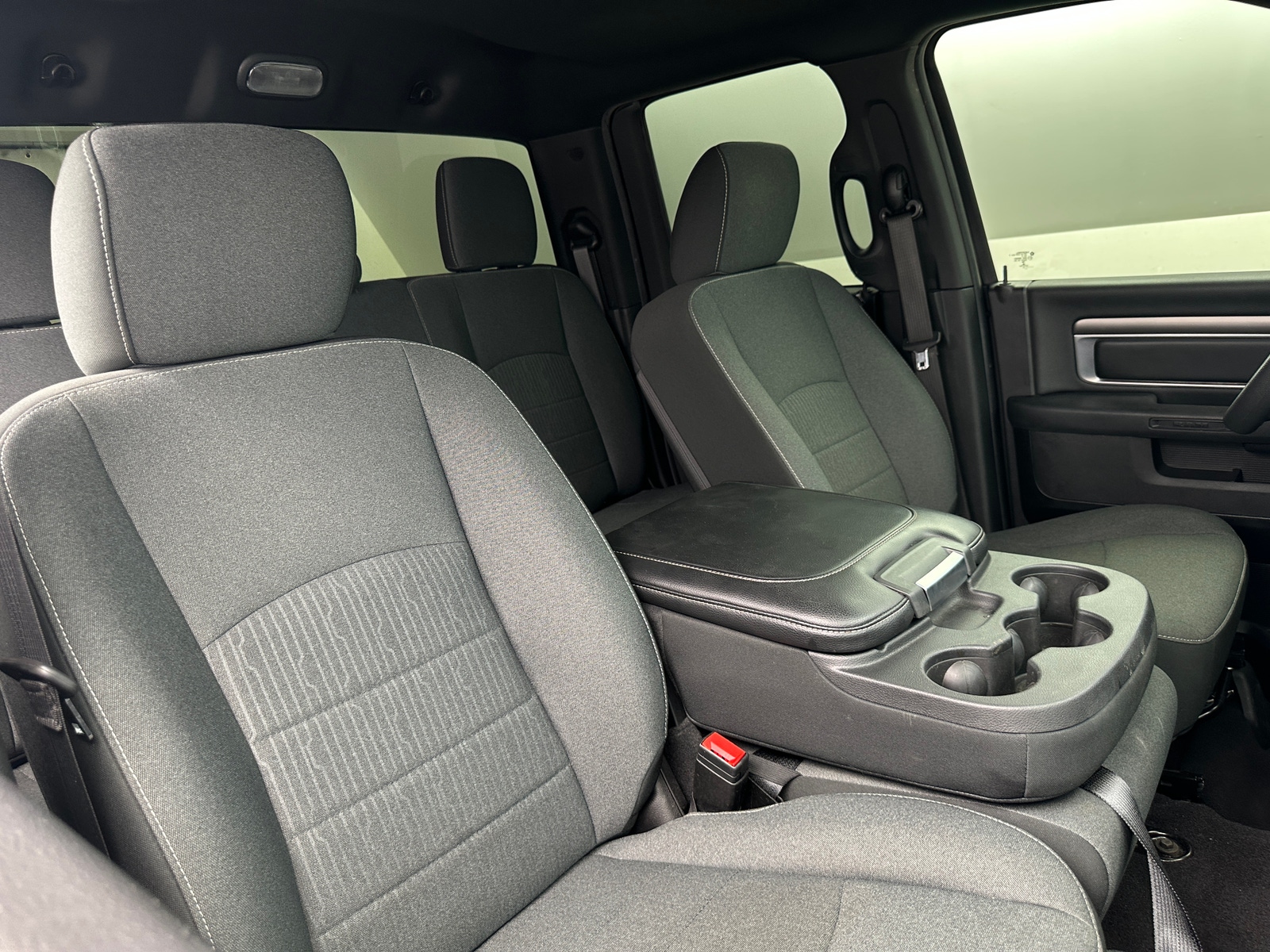 Thumbnail: 2022 RAM 1500 Classic - 2