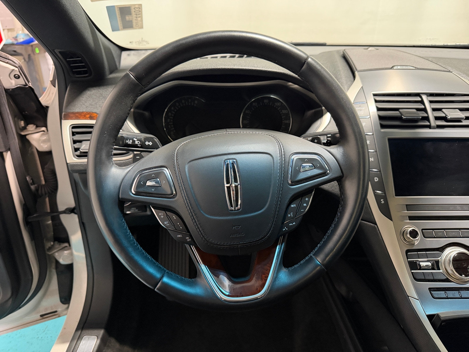 Thumbnail: 2019 Lincoln MKZ - 4