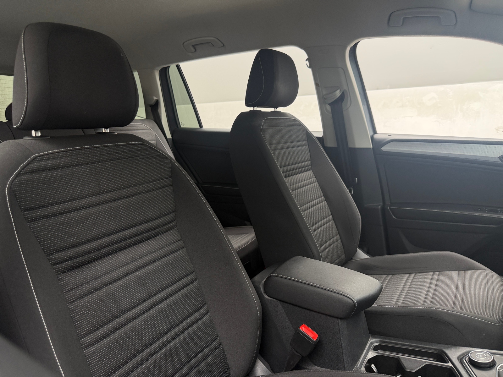 Thumbnail: 2023 Volkswagen Tiguan - 2