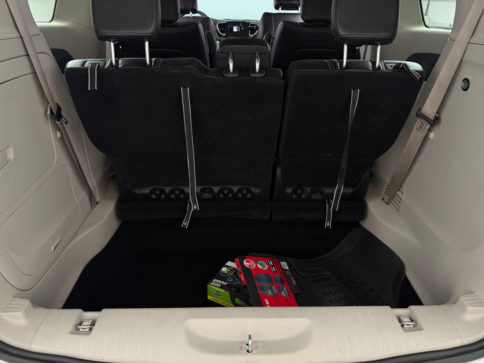 Thumbnail: 2024 Chrysler Pacifica - 6
