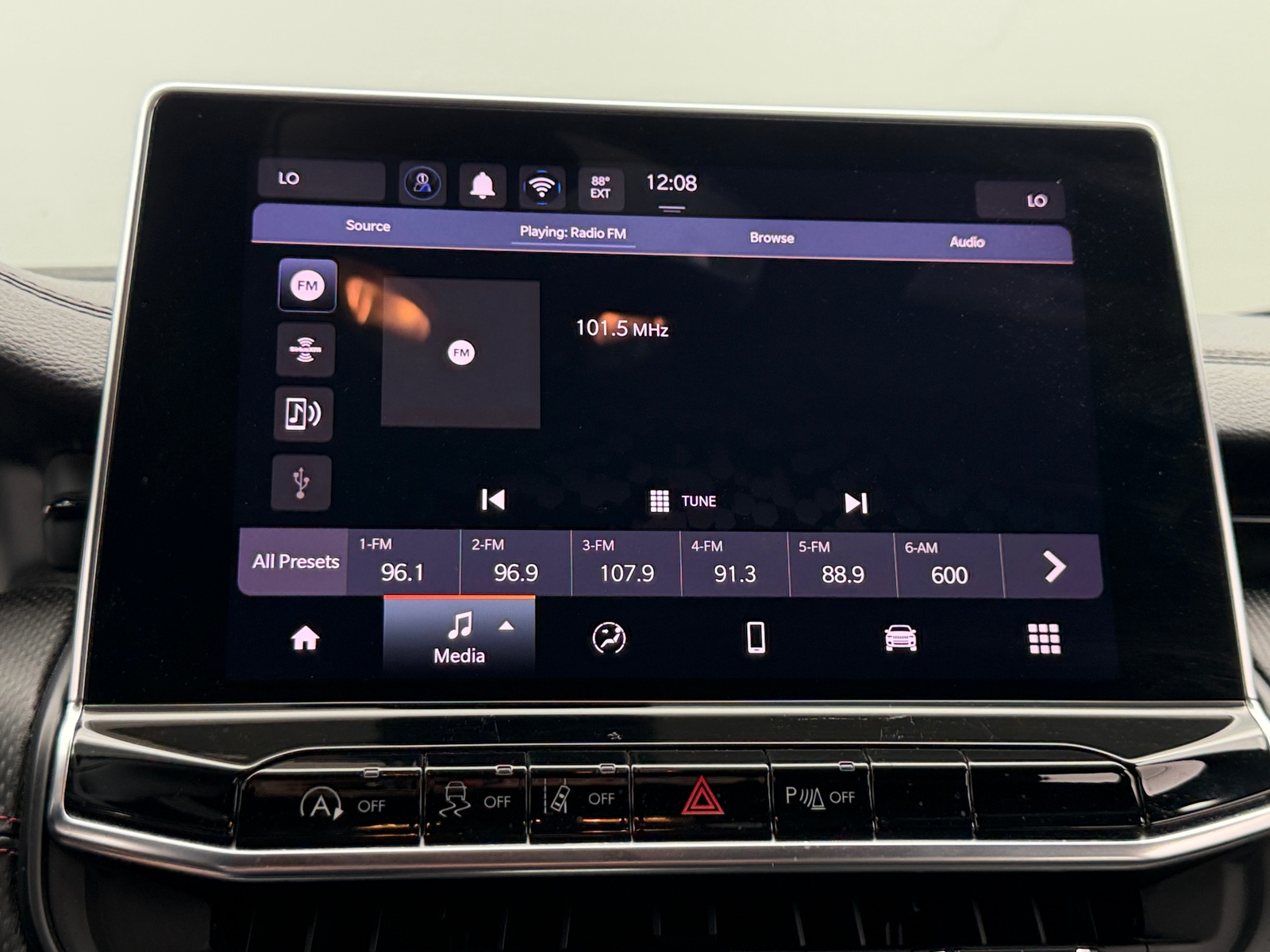 Thumbnail: 2024 Jeep Compass - 4