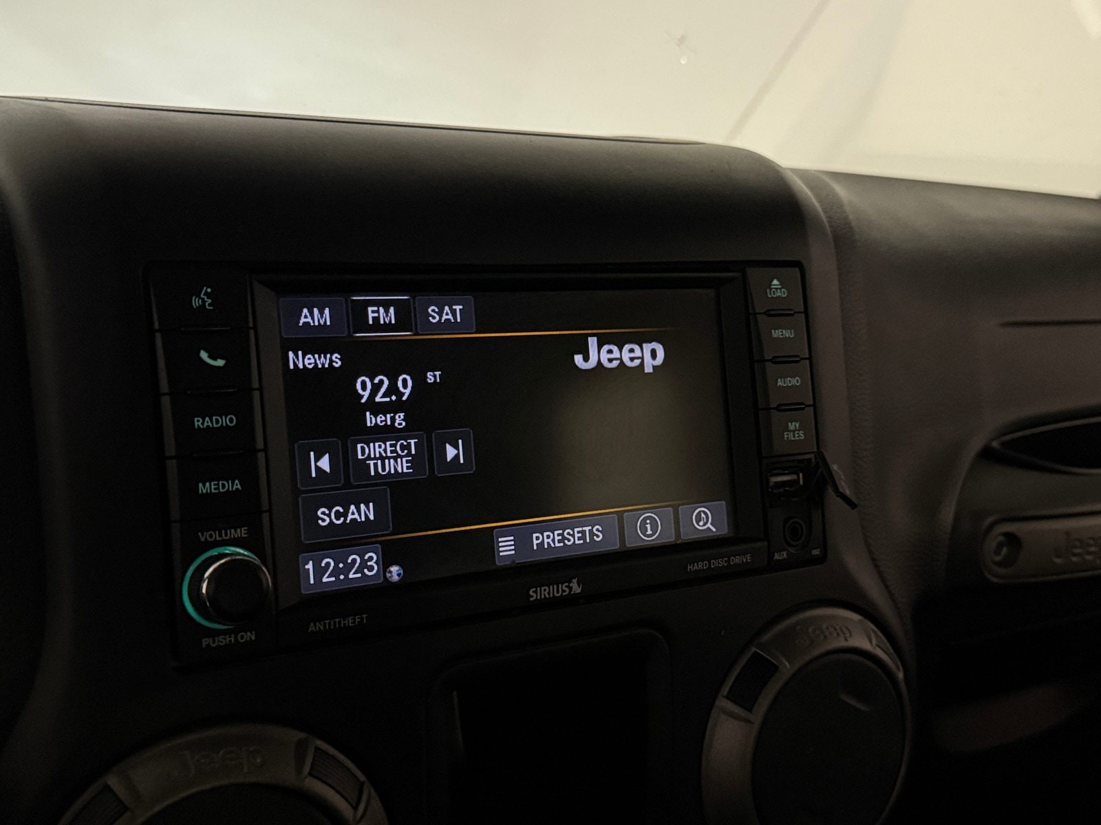 Thumbnail: 2018 Jeep Wrangler - 4