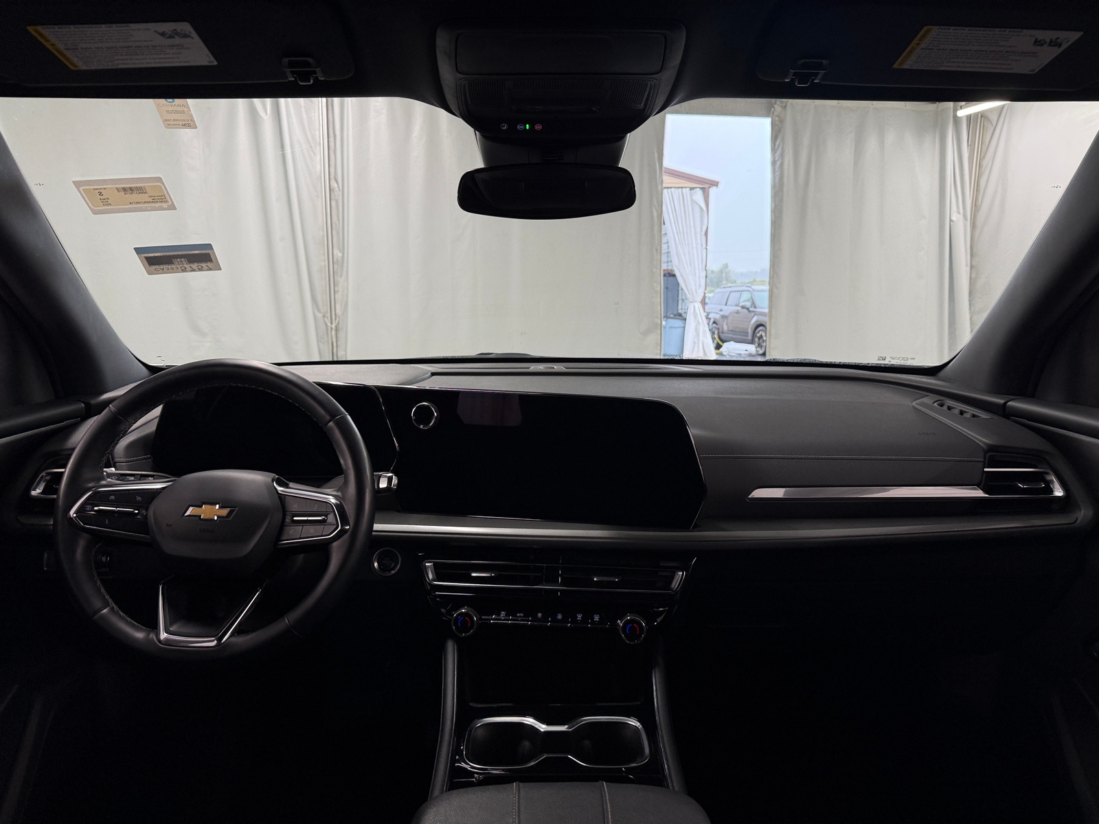 Thumbnail: 2024 Chevrolet Traverse - 3