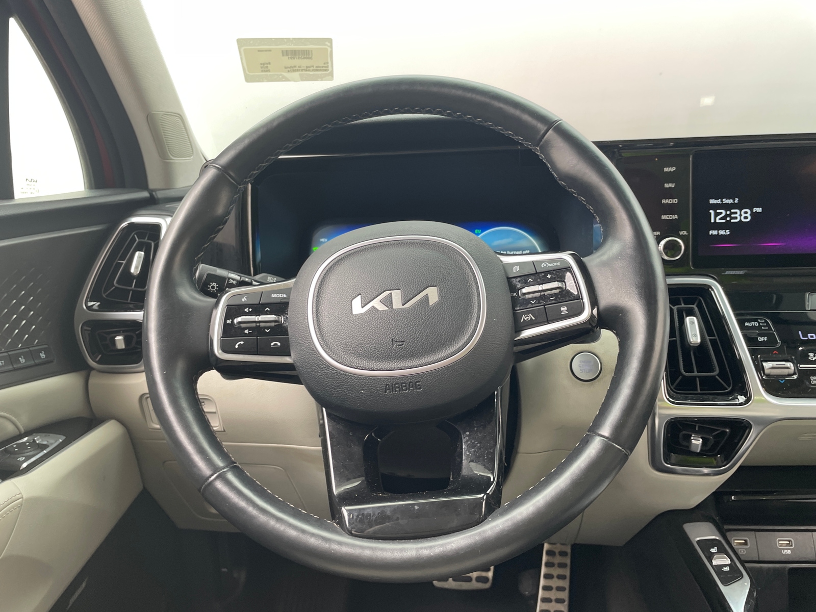 Thumbnail: 2023 Kia Sorento - 4