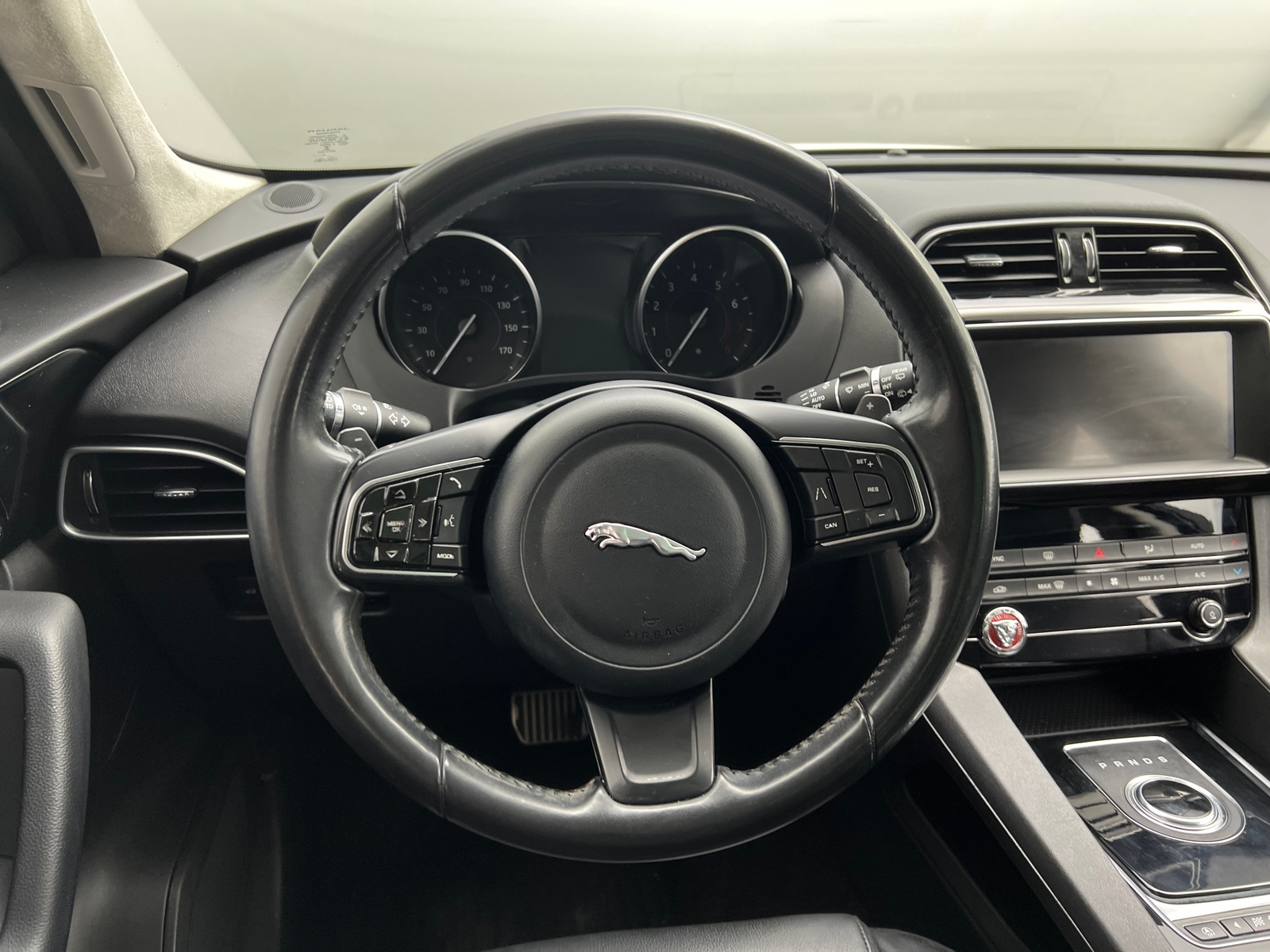 Thumbnail: 2019 Jaguar F-Pace - 4