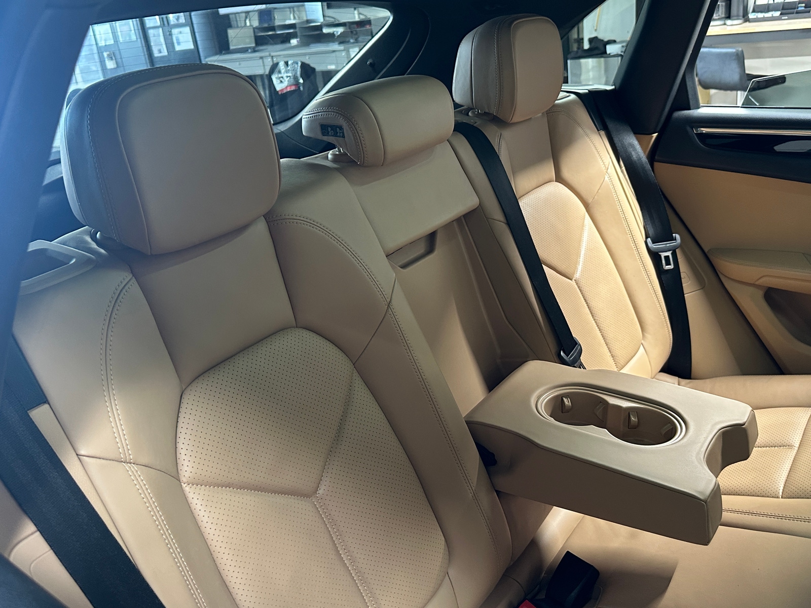 Thumbnail: 2017 Porsche Macan - 5