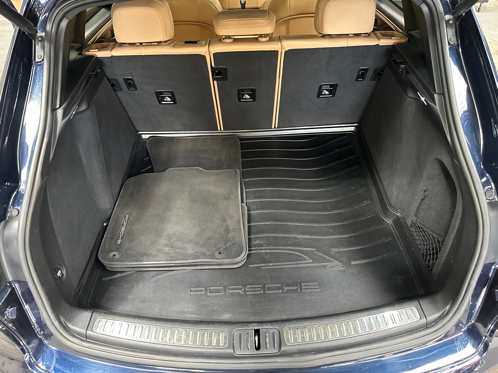 Thumbnail: 2017 Porsche Macan - 6