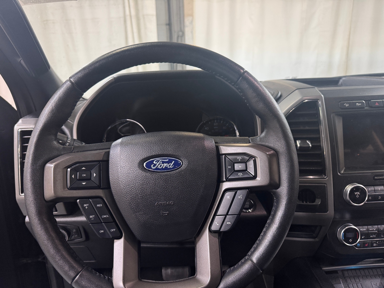Thumbnail: 2020 Ford Expedition MAX - 4