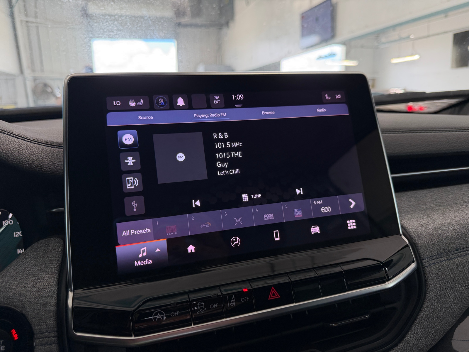 Thumbnail: 2023 Jeep Compass - 4