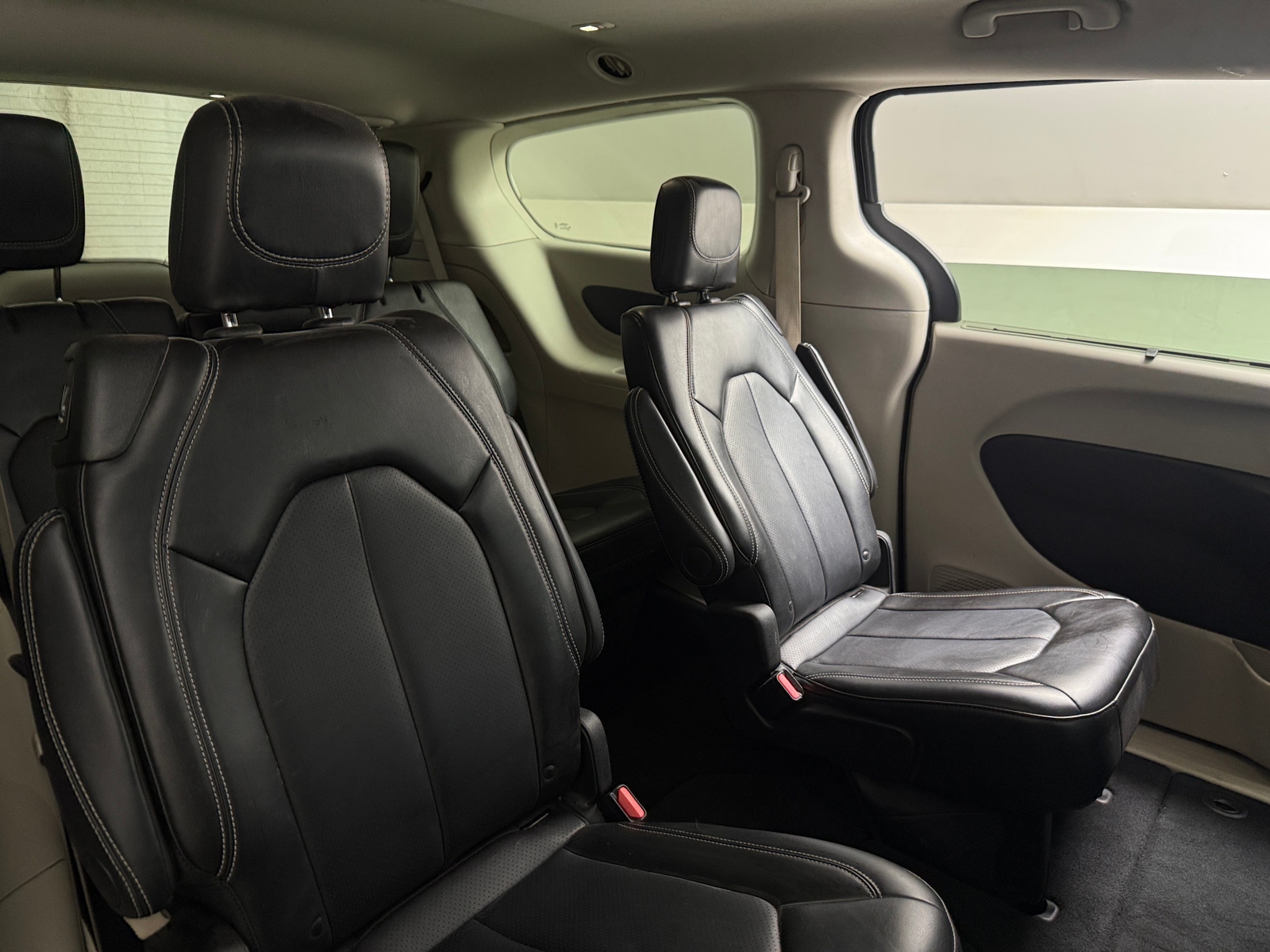 Thumbnail: 2024 Chrysler Pacifica - 5
