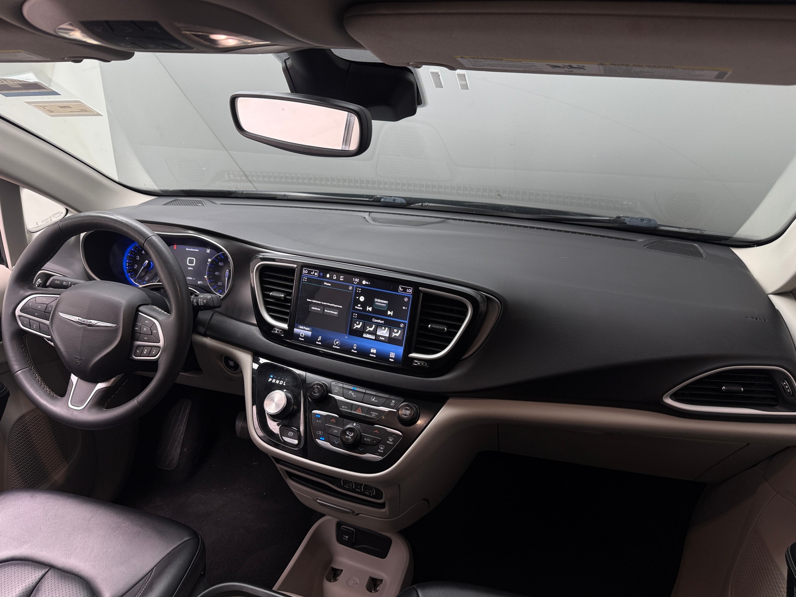 Thumbnail: 2024 Chrysler Pacifica - 2