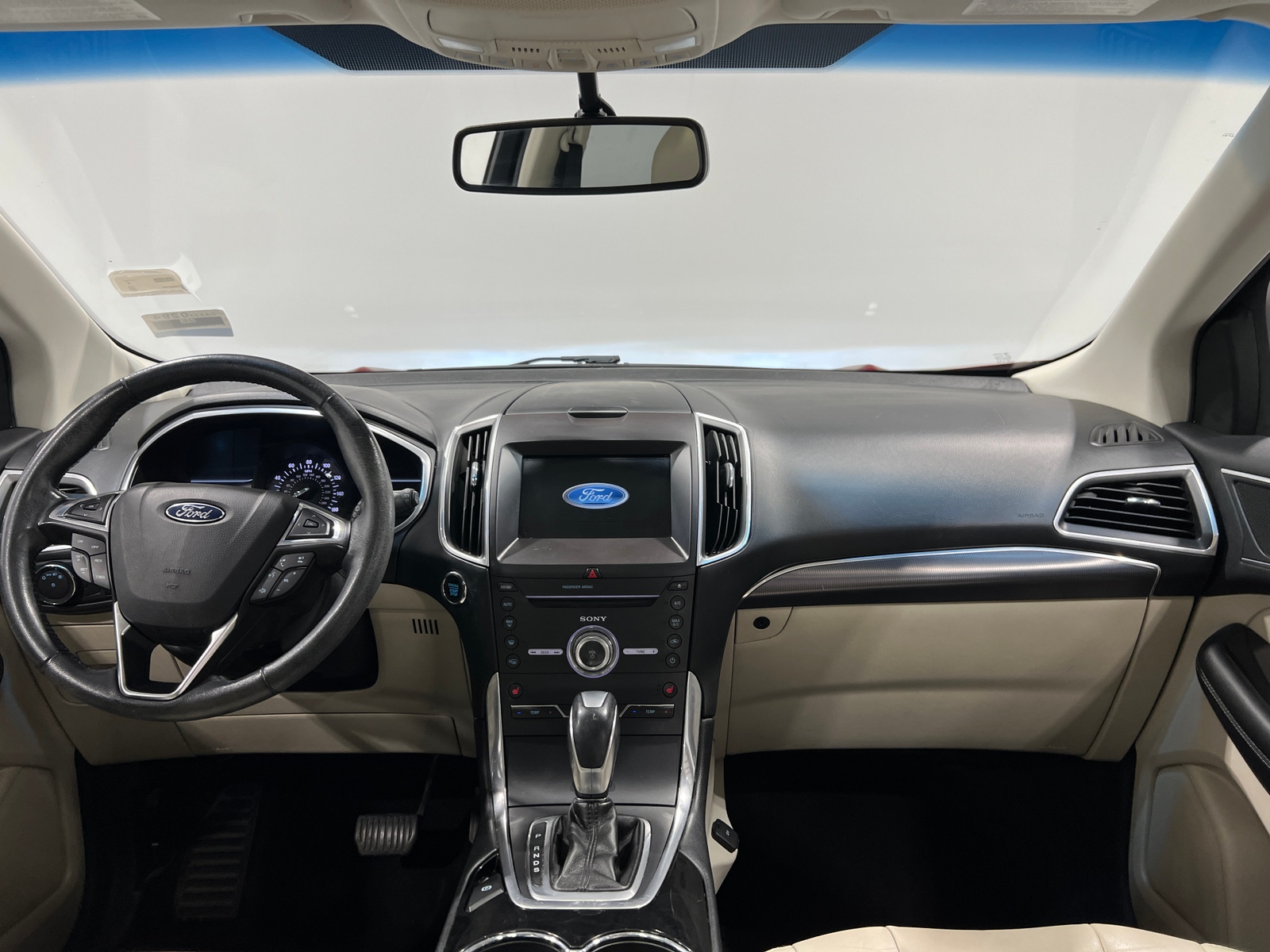Thumbnail: 2017 Ford Edge - 2