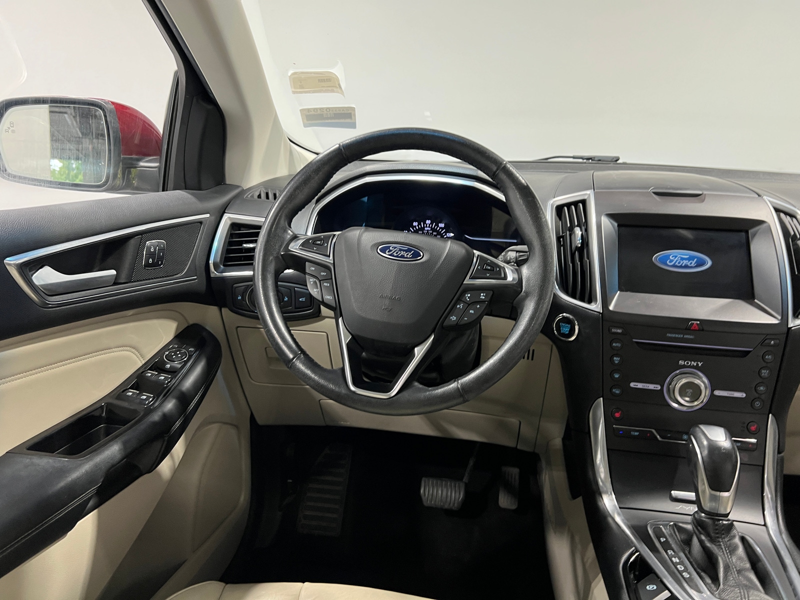 Thumbnail: 2017 Ford Edge - 4