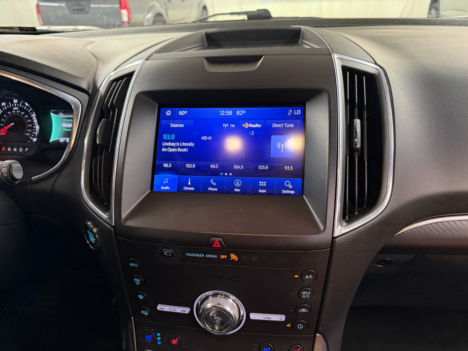 Thumbnail: 2020 Ford Edge - 3