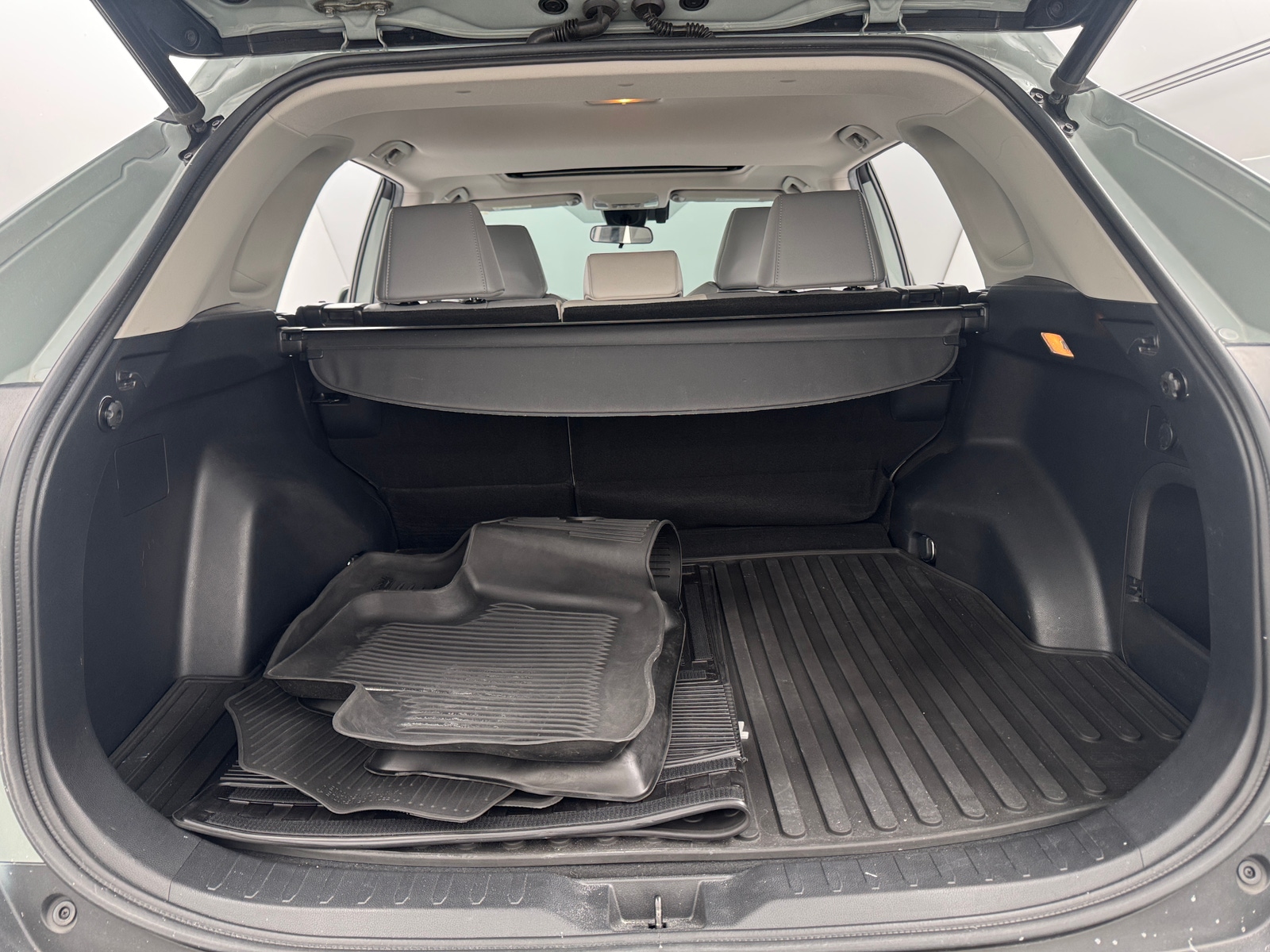 Thumbnail: 2021 Toyota RAV4 - 6