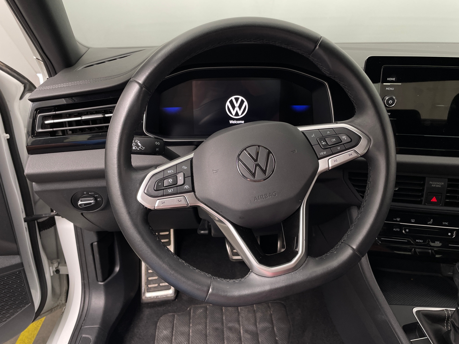 Thumbnail: 2025 Volkswagen Jetta - 5