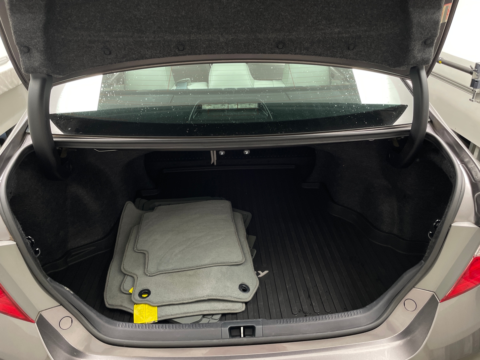 Thumbnail: 2015 Toyota Camry - 7