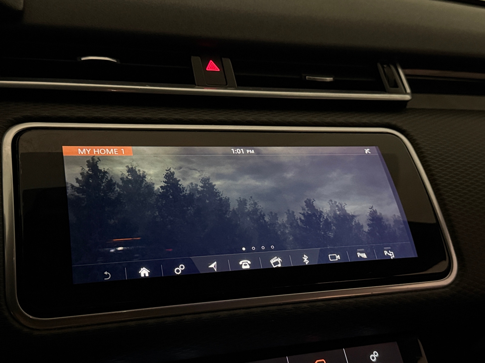 Thumbnail: 2020 Land Rover Range Rover Velar - 3