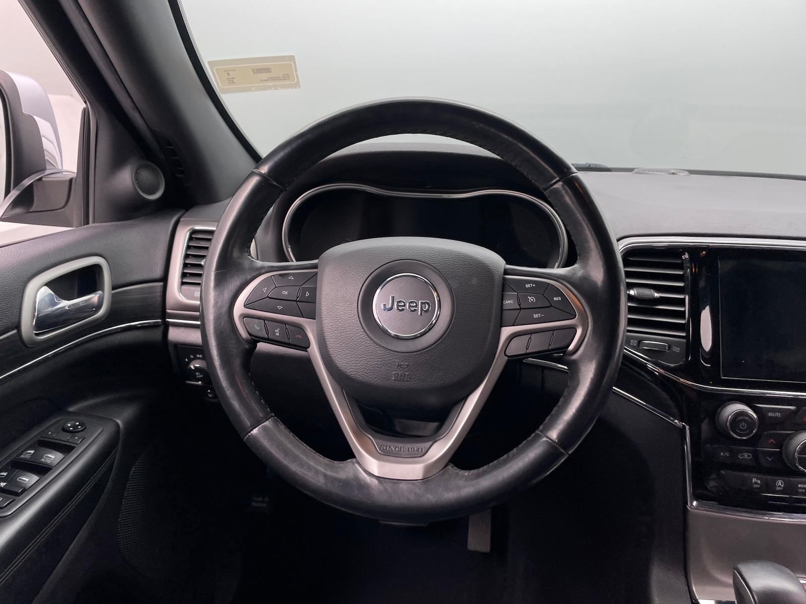 Thumbnail: 2019 Jeep Grand Cherokee - 4
