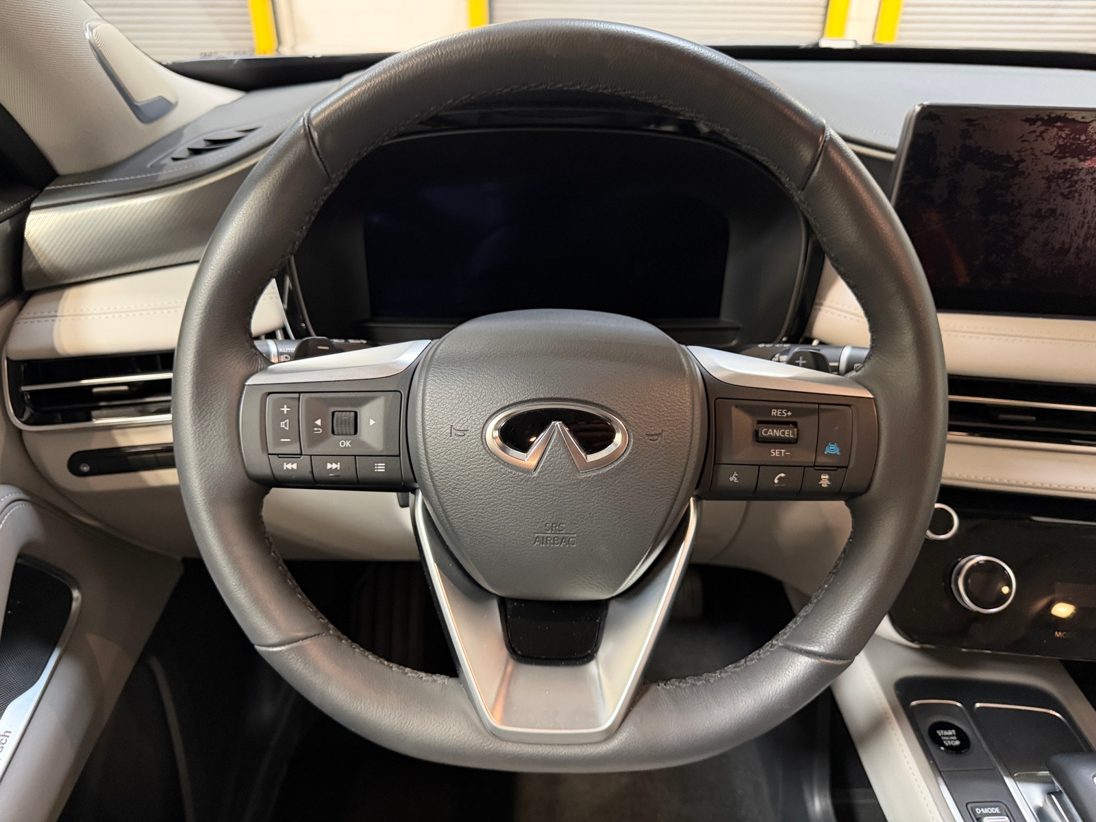 Thumbnail: 2026 INFINITI QX60 - 4