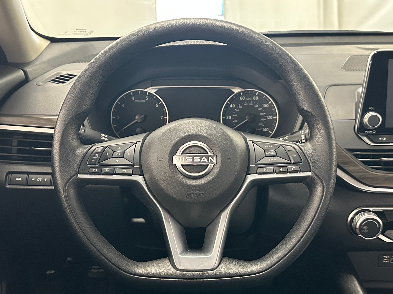 Thumbnail: 2025 Nissan Altima - 5