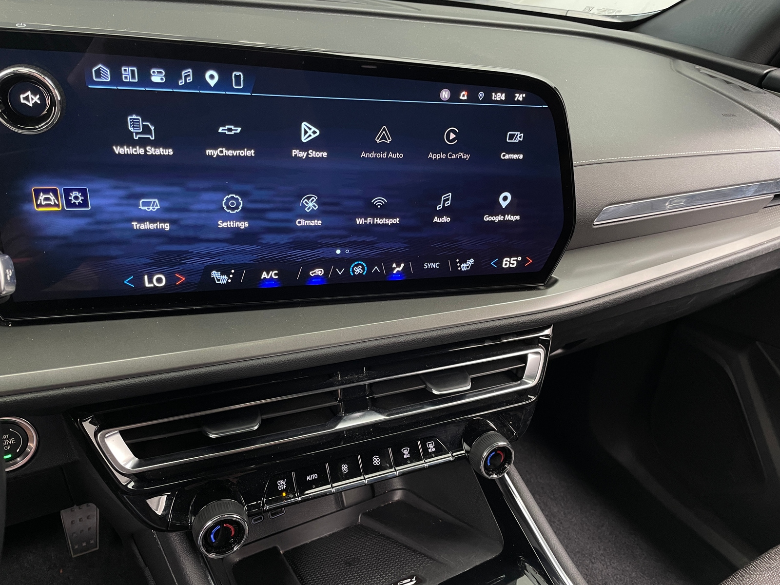 Thumbnail: 2026 Chevrolet Traverse - 4