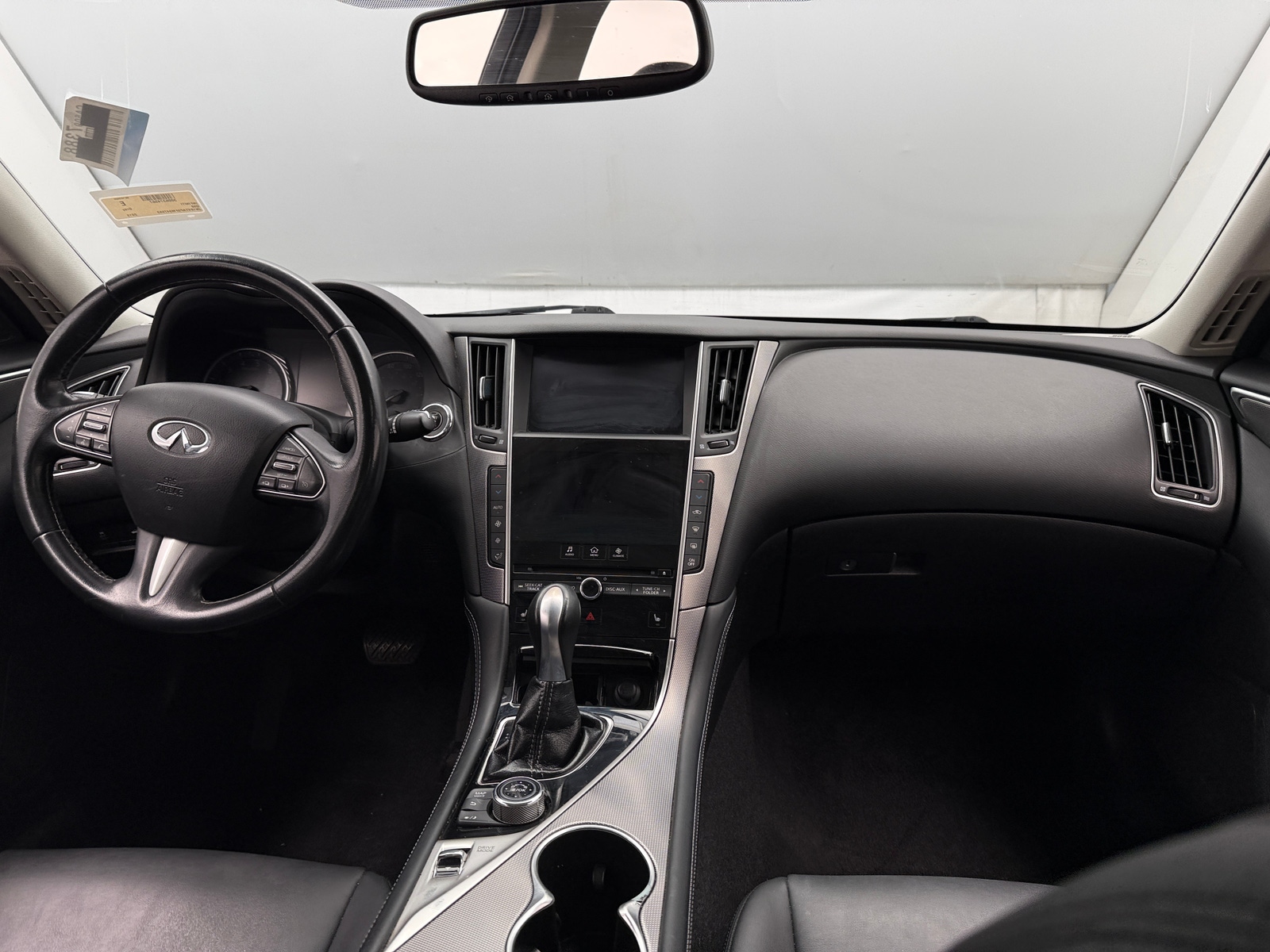 Thumbnail: 2015 INFINITI Q50 - 2