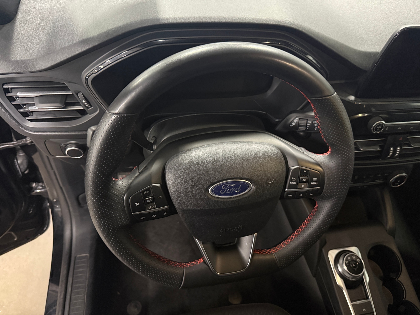 Thumbnail: 2025 Ford Escape - 5