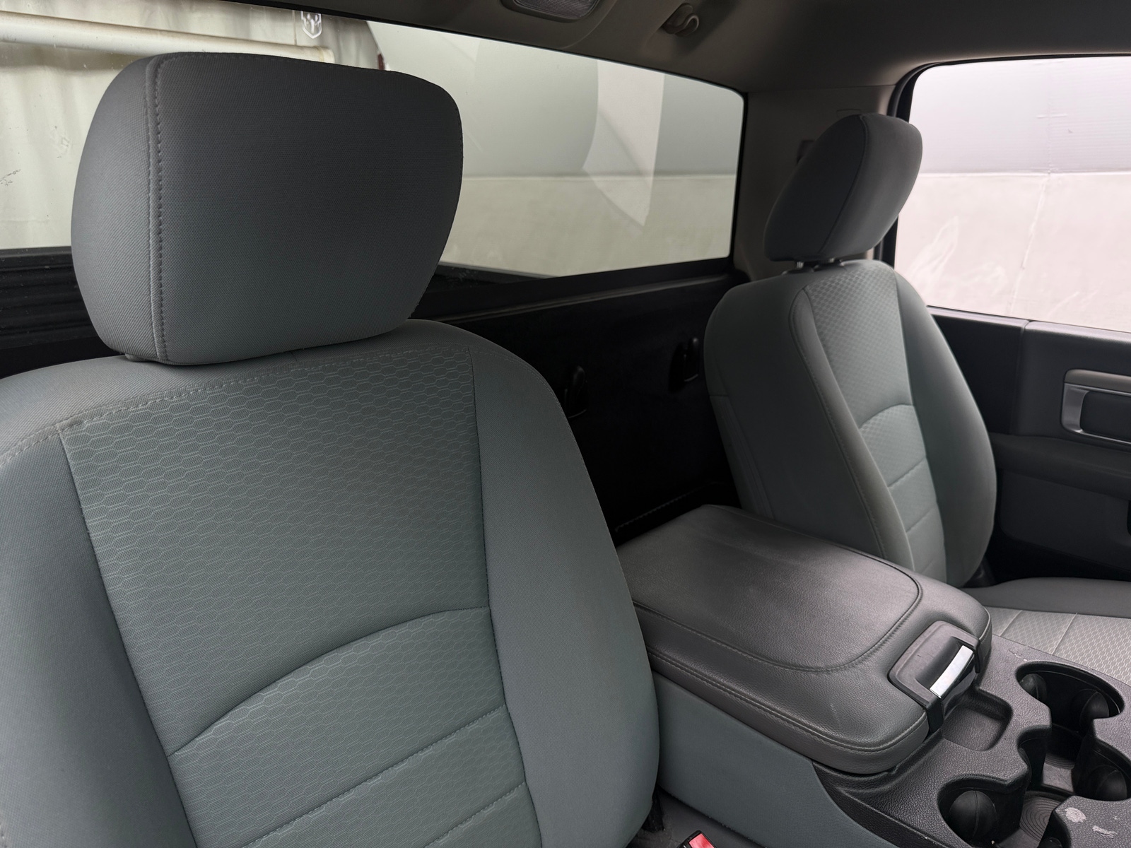 Thumbnail: 2019 RAM 1500 Classic - 2